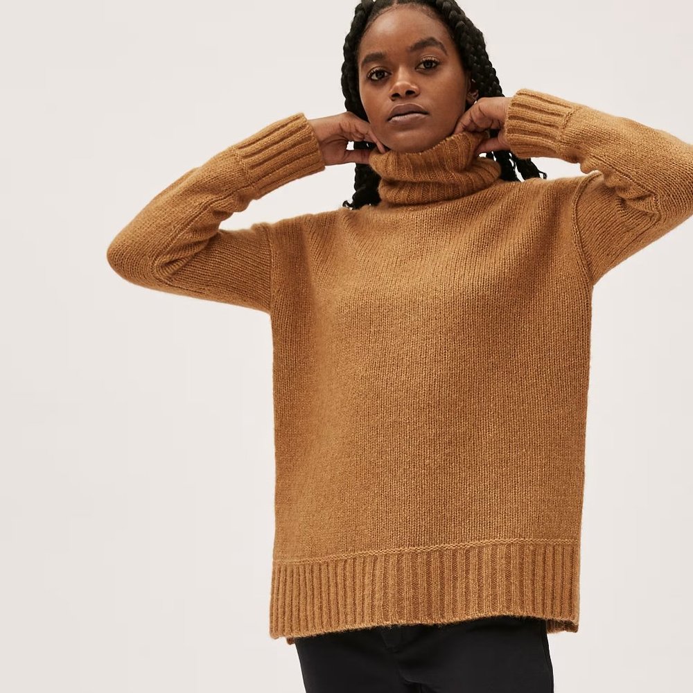 EVERLANE The Cloud Turtleneck in Heathered Chai - Picture 2 of 8